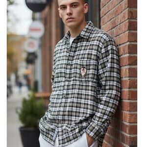 Vintage Looney Tunes Taz Flannel Shirt Warner Bros Embroidered Plaid Mens Small